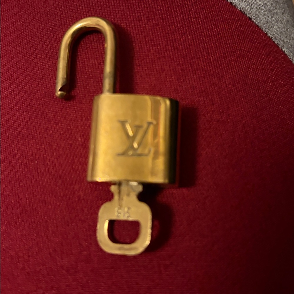 Louis Vuitton 314# Lock & Key - Picture 5 of 6